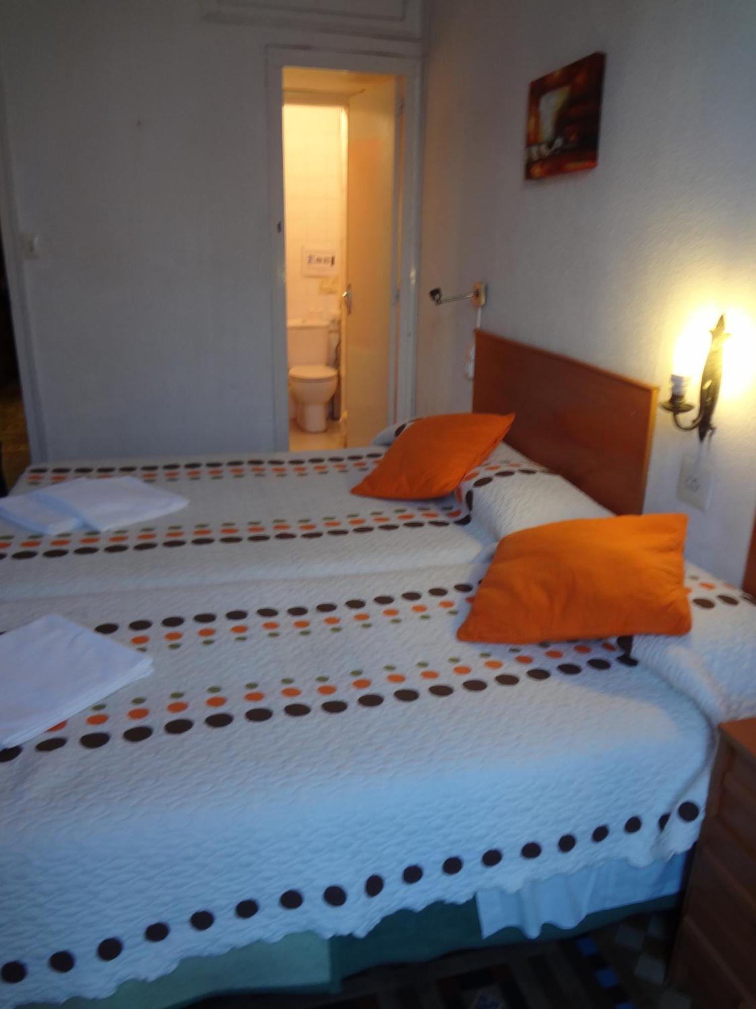 Hostal Lima Βαρκελώνη Εξωτερικό φωτογραφία
